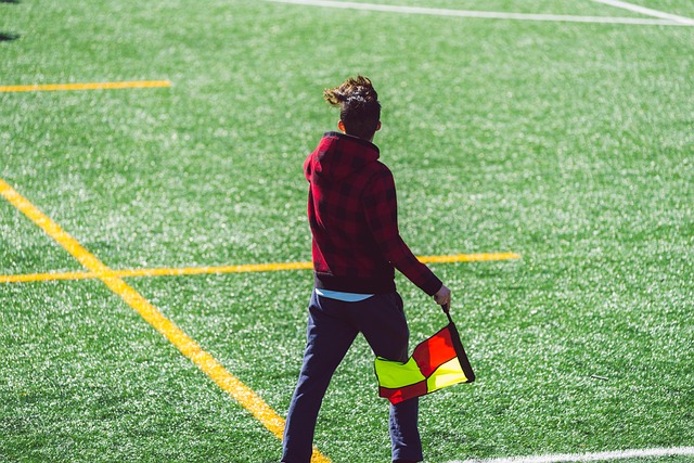 而湖人则必 而湖人则必